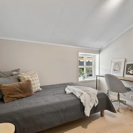 Apartamento 4 Soverom I Sentrum *